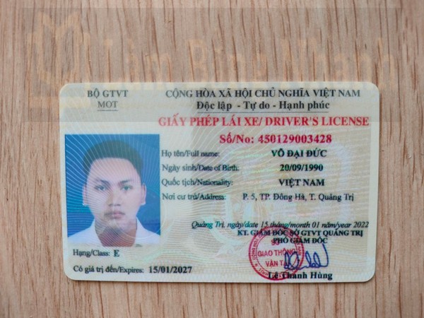 Mẫu bằng lái xe E mặt trước