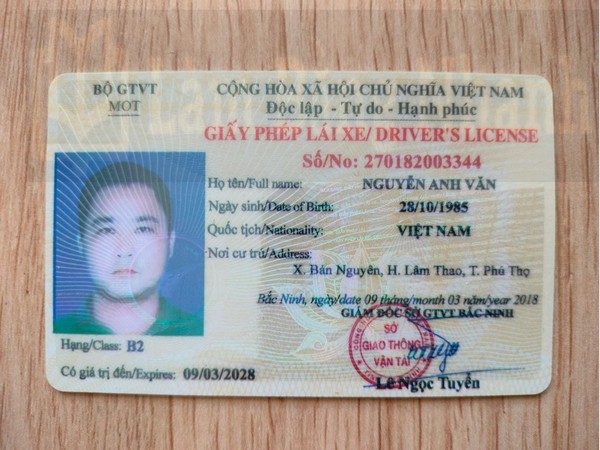 Mẫu bằng lái xe B2 mặt trước