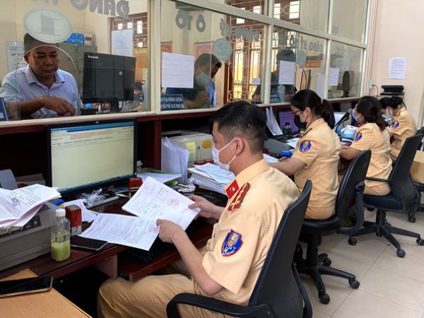 Làm Lại Bằng Lái Xe Bị Mất Có Khó Không? Thủ Tục Ra Sao?