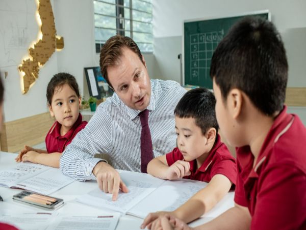 Điều Kiện Tham Gia Chương Trình Tiếng Anh Tích Hợp